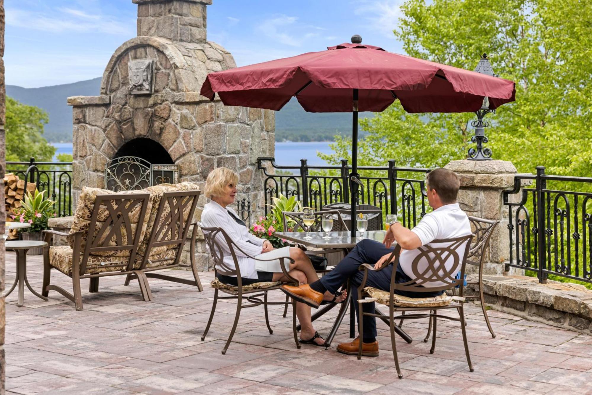 The Inn At Erlowest Lake George Exterior photo