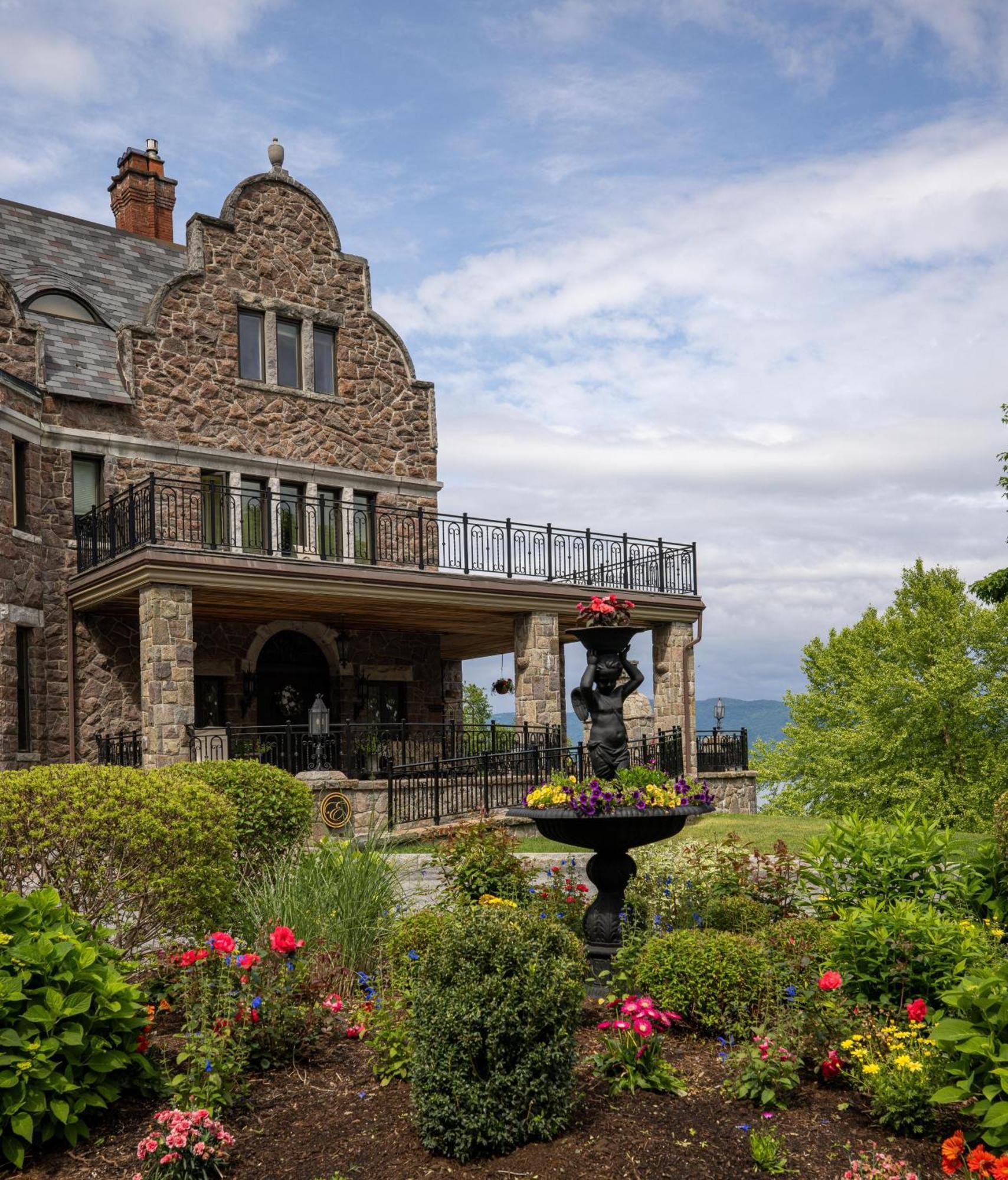 The Inn At Erlowest Lake George Exterior photo